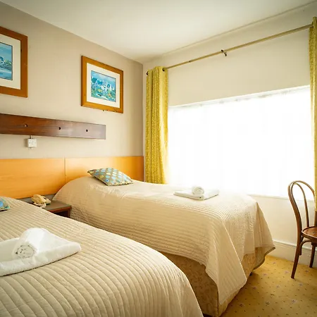 Ashley Otel Cork