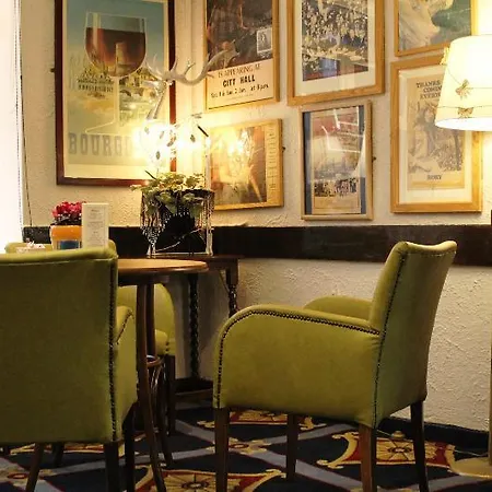 Otel Ashley 3*